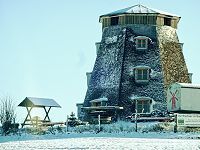 Weiß bepuderte Mühle