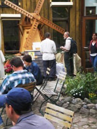 Das Mühlenmodell im Hof der Blumberger Mühle