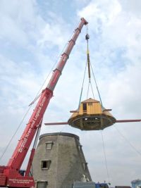 Mühlenkappe am Kran